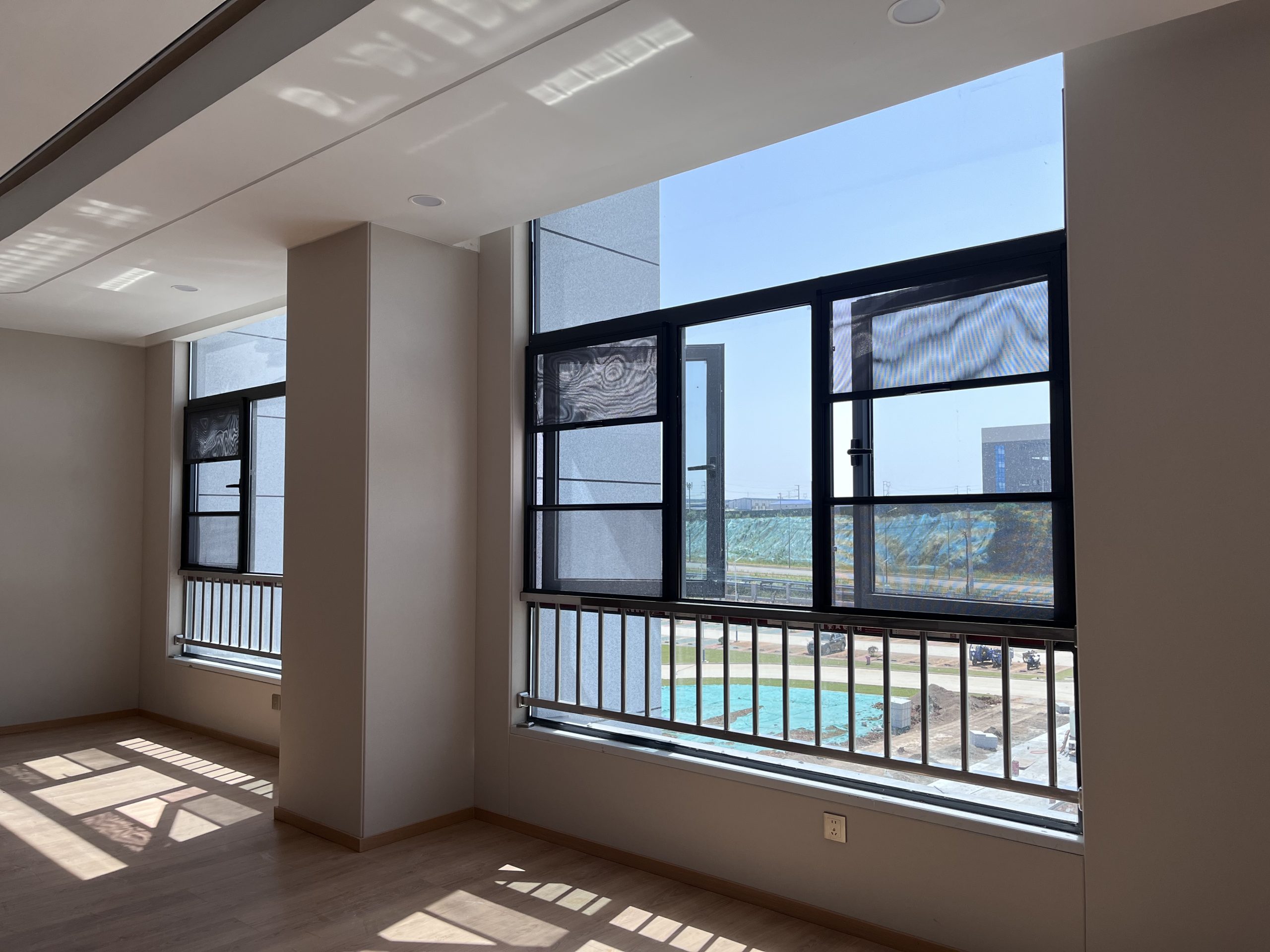 枝江白洋航天動(dòng)力產(chǎn)業(yè)園不銹鋼護(hù)窗